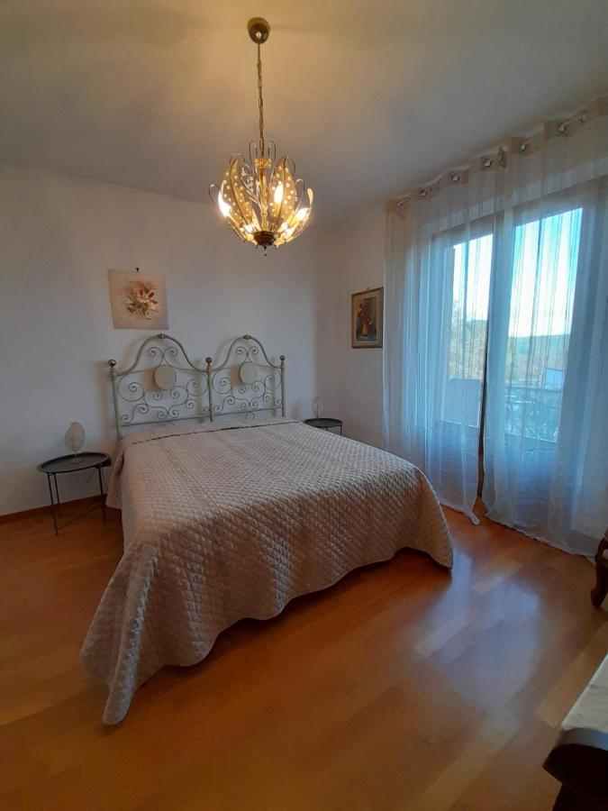 Un Passo Alla Volta Torrenieri Bagian luar foto
