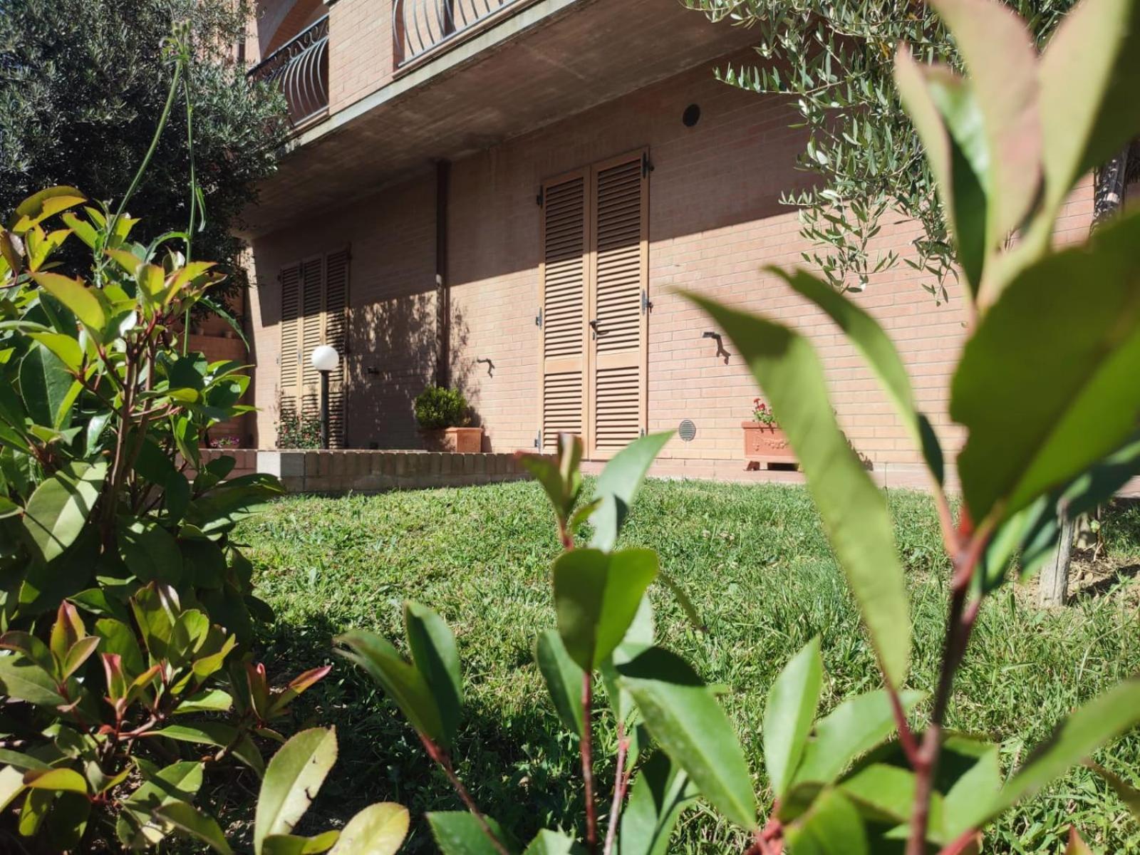 Un Passo Alla Volta Torrenieri Bagian luar foto